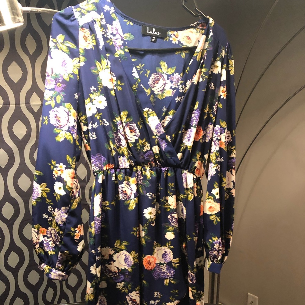 Lulus long sleeve satin floral dress